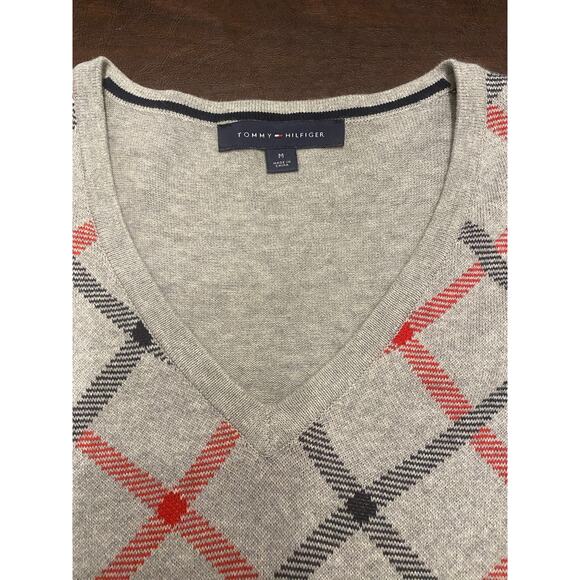 Tommy Hilfiger‎ Gray Argyle V-Neck Sweater Women's Med Preppy Academia Layering - Picture 3 of 8
